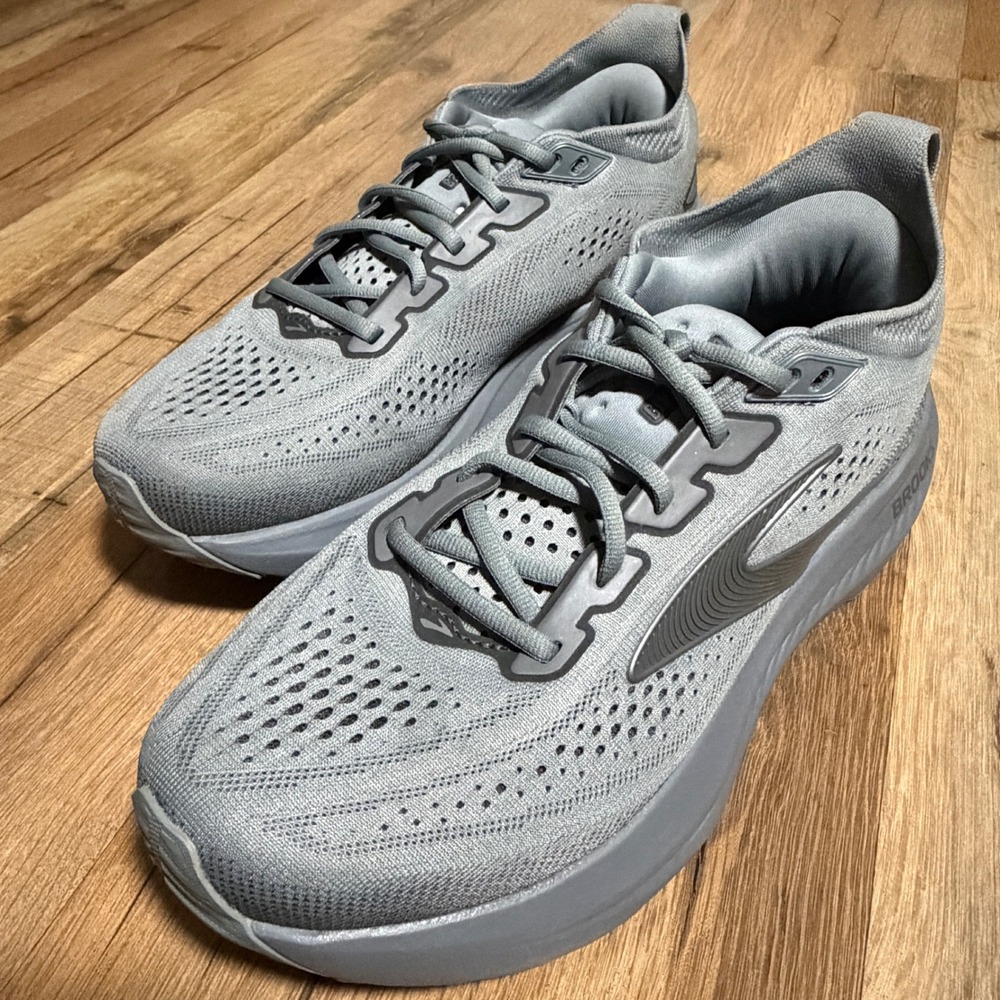 Brooks Glycerin 23 Mens Grey Running Shoes 1104762E096 DNA Tuned Size 8 Wide 2E